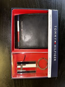 Tommy Hilfiger Leather Wallet And Keychain