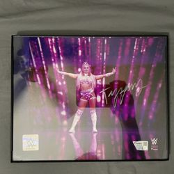 WWE Tiffany Stratton Auto Fanatics Authentic 