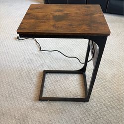 End Table w/ USB & Outlet