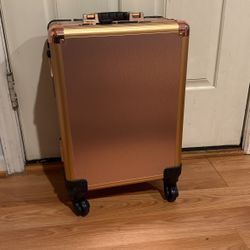 Traveling Makeup Suitcase 