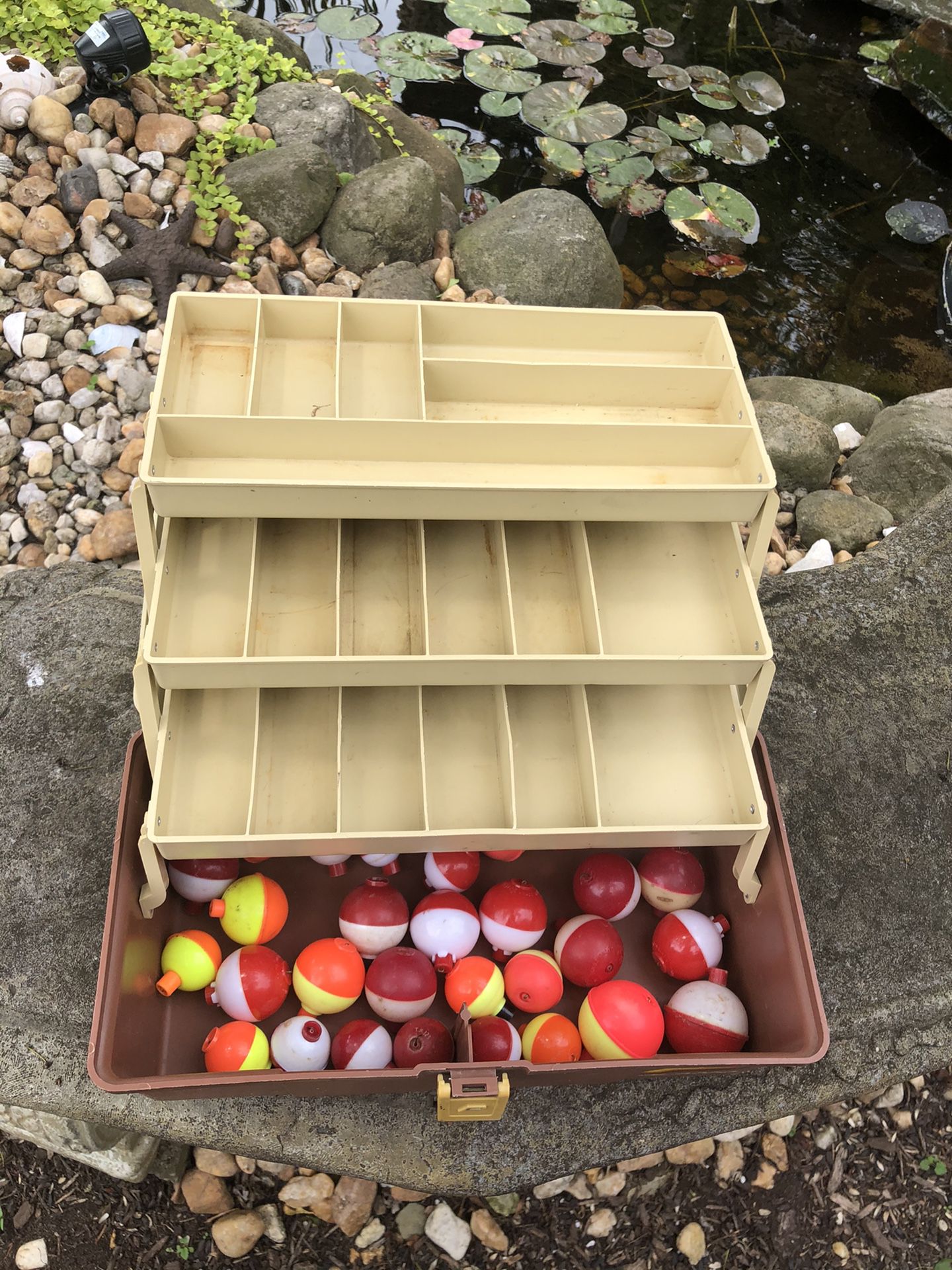 Vintage Plastic Fishing Tackle Box ( w/bobbers)