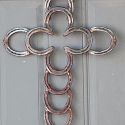 Rustic Horse Shoe Cross