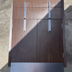 Hamilton 10K59 14 73  Medical Cabinet 