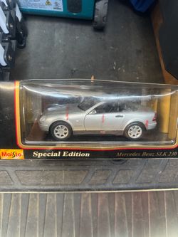 Maisto Special Edition Mercedes Benz SLK 230 Die-Cast