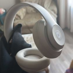 Beats Studio Pros (Color Sandstone)