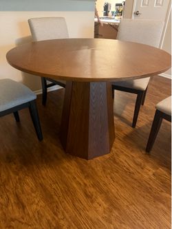 Walnut 39’ Pedestal Round Table