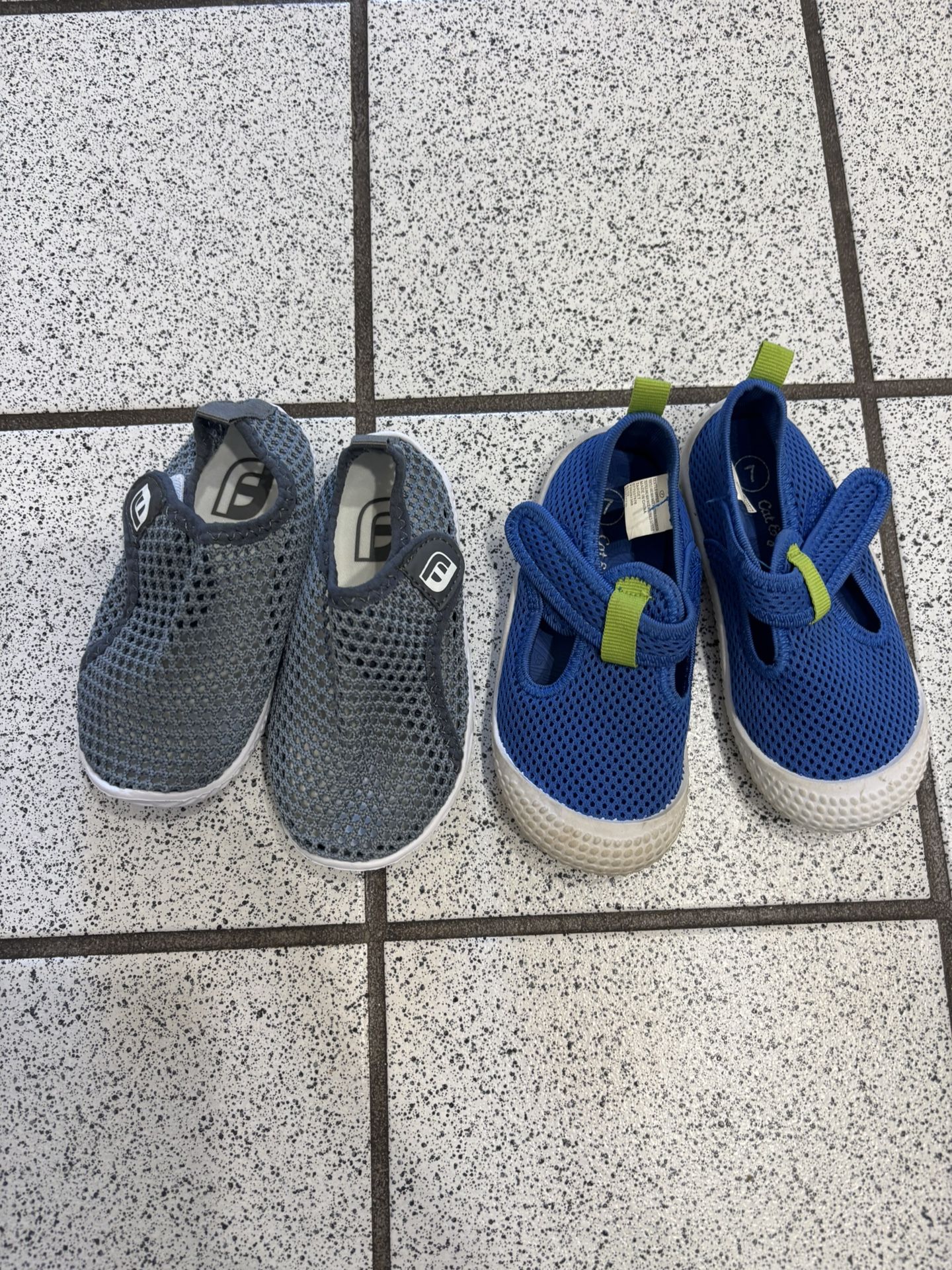 Kids Swim Shoes 7c