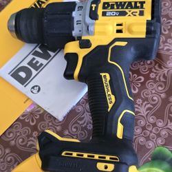 DEWALT 20-VOLT XR LITHIUM-ION  BRUSHLESS CORDLESS  1/2 IN HAMMER DRILL  WITH  (1)-2.0AH BATTERY 