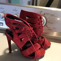 Heels Size 5 1/2 