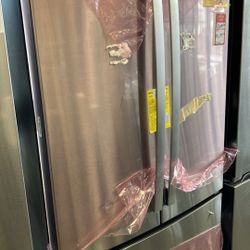 💥Great Deal💥24.7 cu. ft. French Door Refrigerator in Fingerprint Resistant Stainless Steel, 33 inc