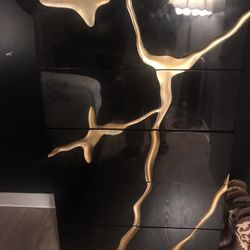 Black & Gold Chest 