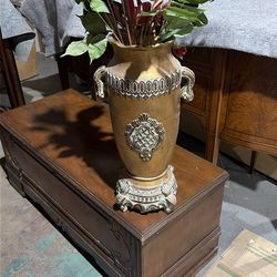 Beautiful 23" Decorative Resin Vase