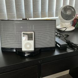 Bose sound dock Series II with Remote, Power Supply And 120GB iPod 