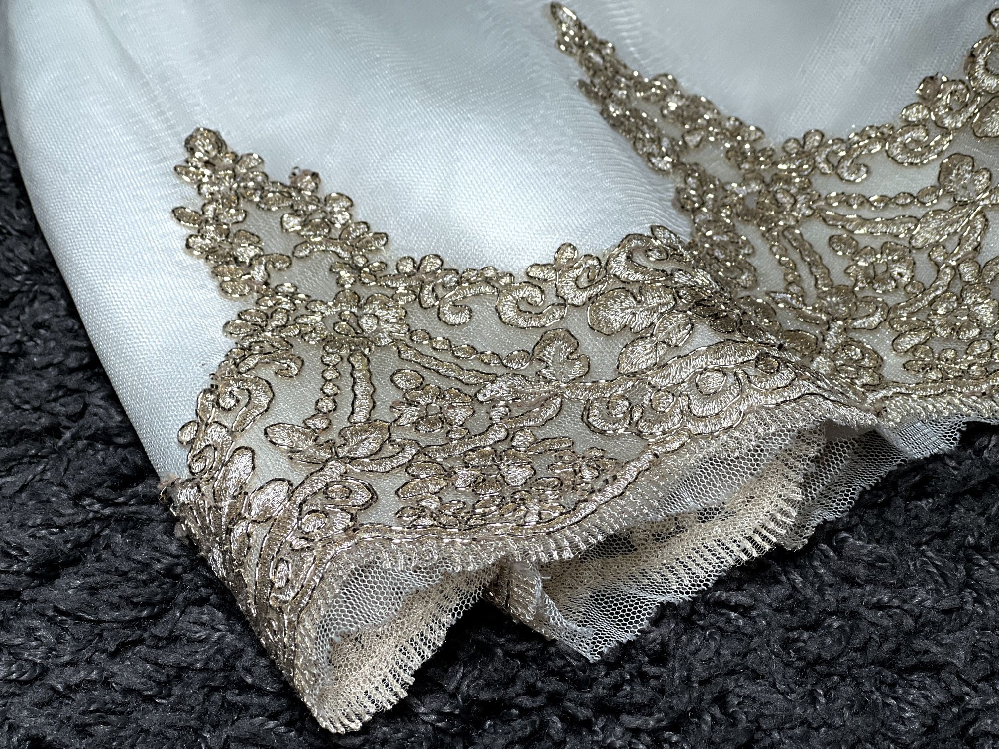 Gorgeous Formal Dress Embroidered Mesh Lace Rhinestone (Size 4T)