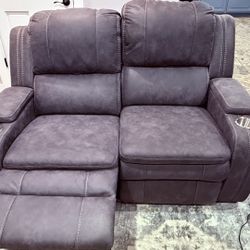 Super Comfortable Power Recliner Loveseat/Sofa