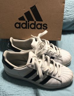 Adidas - Size 4