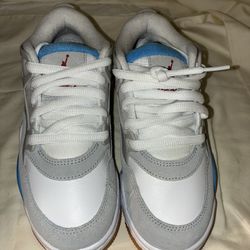 Size 4 Y Nike Air Max Jordon 4 Low 