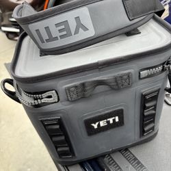 Yeti Hopper 8 Cooler