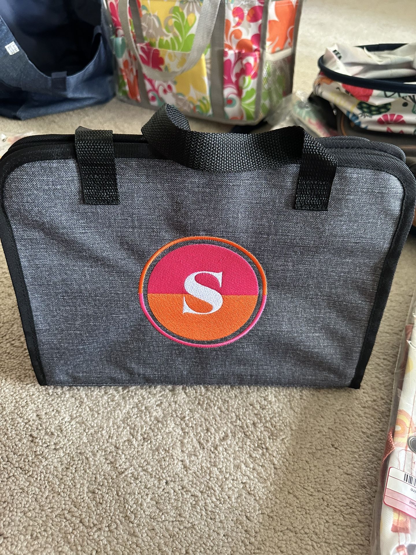 New Thirty-one Get Creative Caddy Personalized With “S”