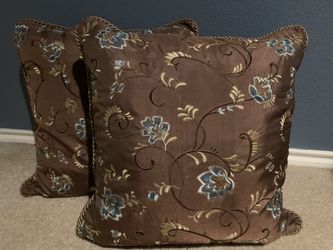 2 Brown Silk Throw Pillows With Down Pillows