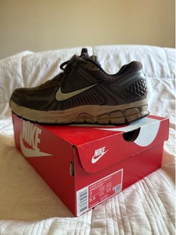 Brown Nike Womero 5.5