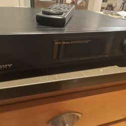 SONY SLV-700HF Video Cassette Recorder