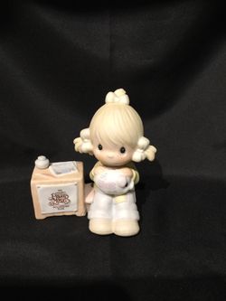 Precious Moments Collectors Club E-0404- Join In On The Blessings