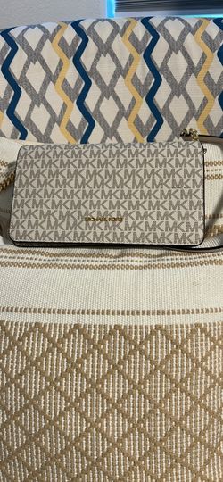 Shoulder bags