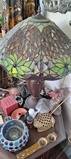 Floral Dragonflies Stained Tiffany Style Lamp