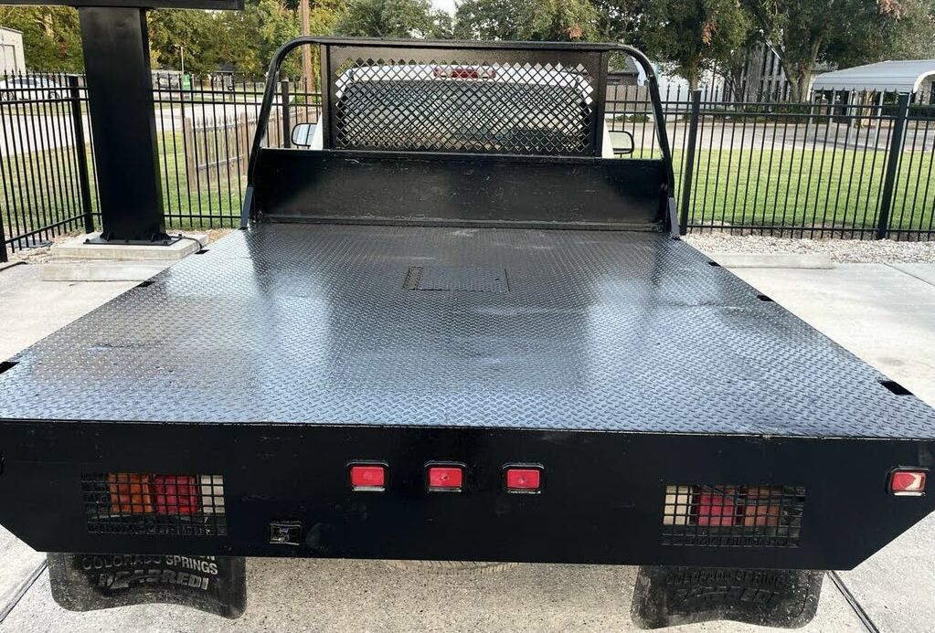 Dually Flat Bed  