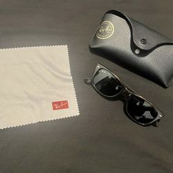 Ray Ban Wayfarer Sunglasses 