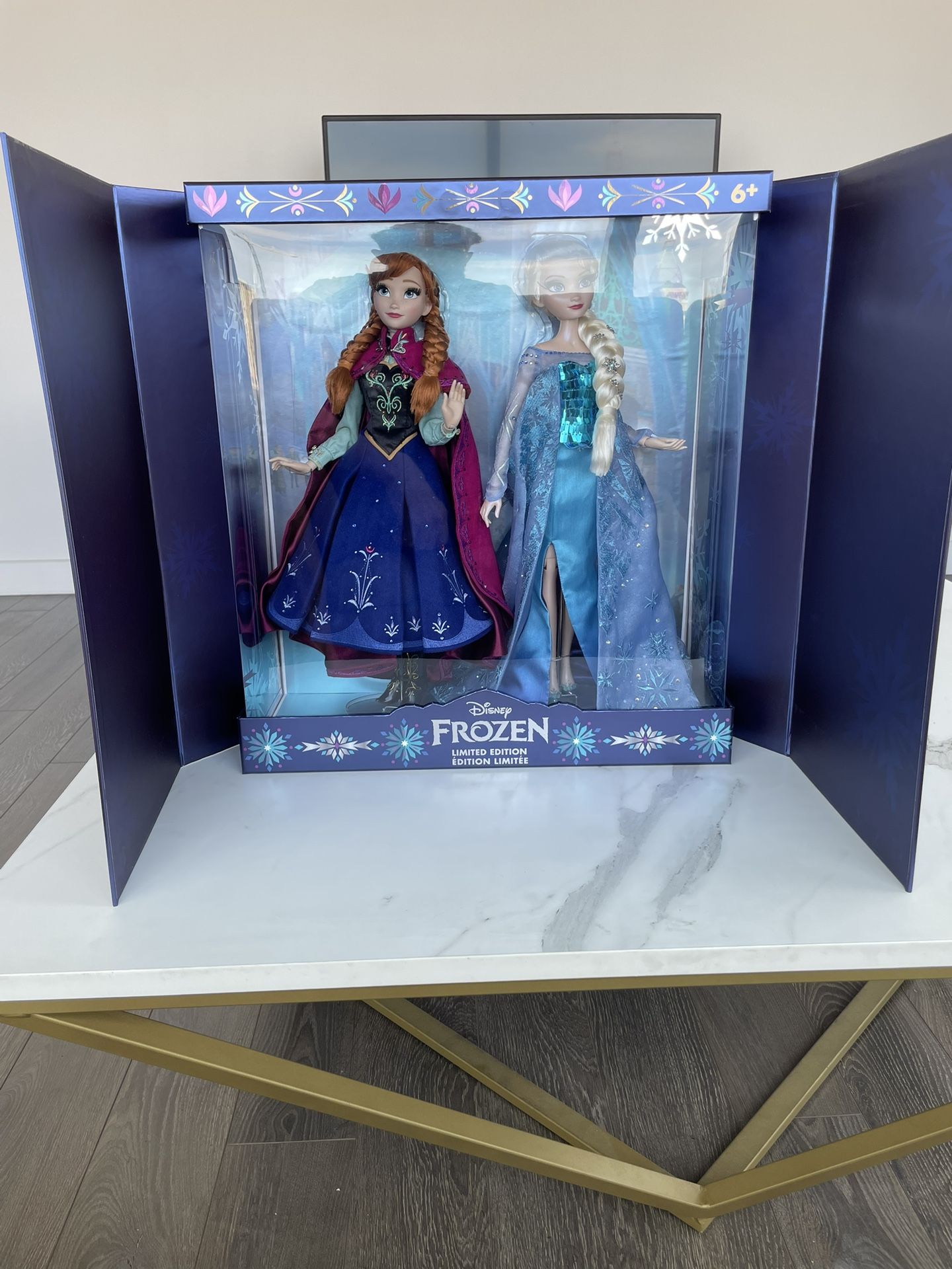 Frozen 10th Anniversary Anna And Elsa Doll Set