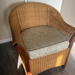 Nice Vintage Chair In Walnut Creek 