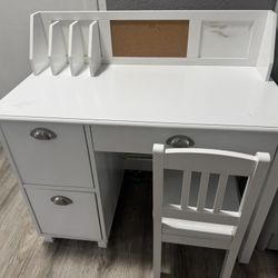Kids Desk 