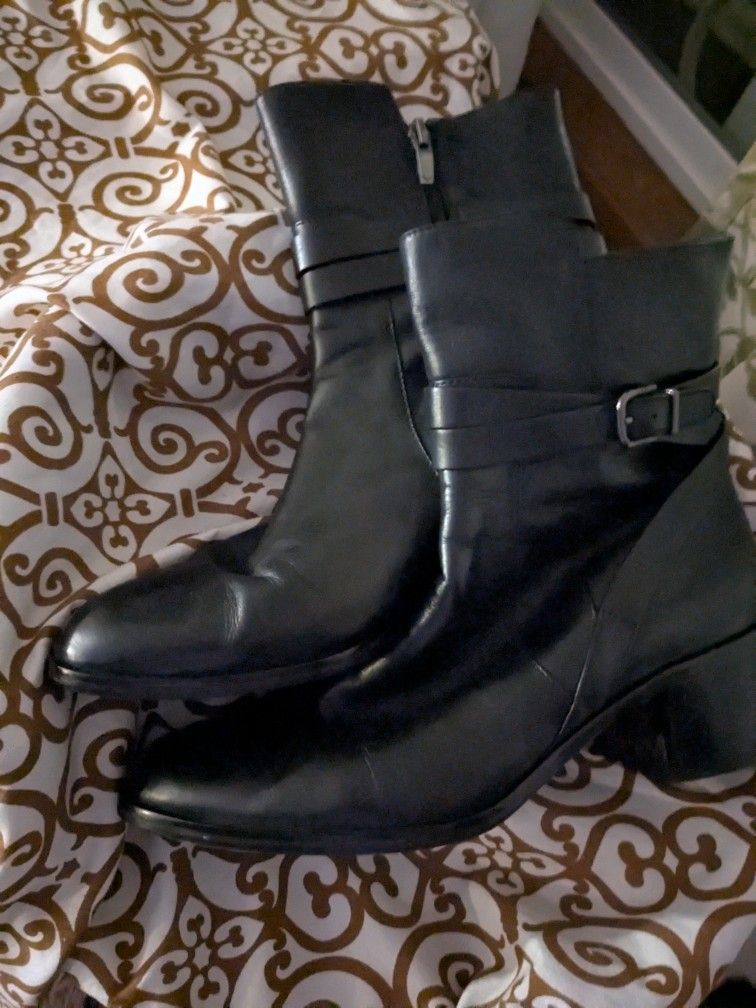 Size 9.5 To Size 10- New - Black Boots- Suede Boots-- Grey Slip On Tenny Type