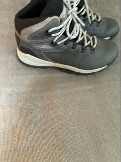 Columbia women hiking boots
