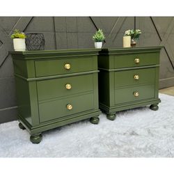Stunning Green Electric Nightstands / End Tables