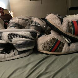 NIKE AND GUCCI COZY SLIPPERS!