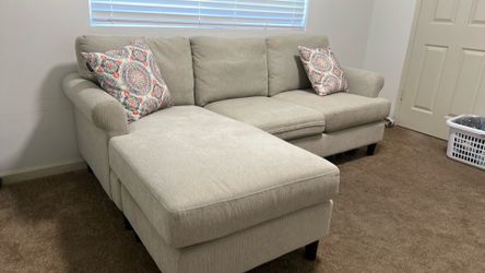 Living spaces  84” EMERY CHIFFON SOFA W/REVERSIBLE CHAISE