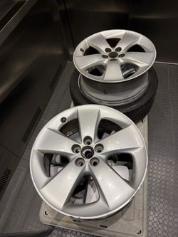 2010-2015 Toyota Prius 3rims 17 inches