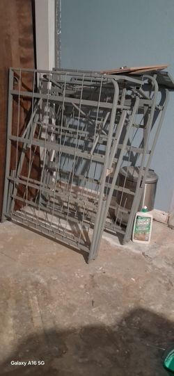 Metal Bed Frames 2 Queens N 2 Twin