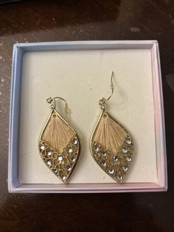 Elegant Gold and Pink Leaf Earrings