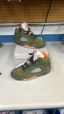 Jordan 5 Retro Olive Size 9.5