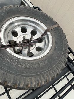 31/10.50/15 tire and wheel