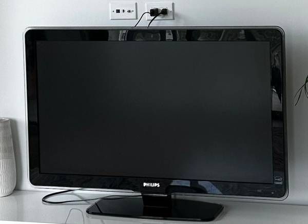 45 inch Philips TV