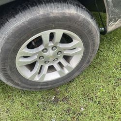 2018 Silverado Rims 18 New Tires the tires only have 70  miles of use