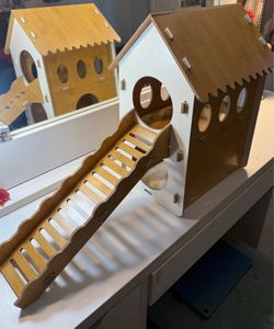 Small pet wooden hideout