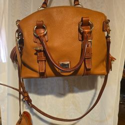 Dooney & Bourke~Pebble Leather Domed Satchel~Pre-Owned 