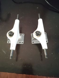 Cheap skateboard trucks