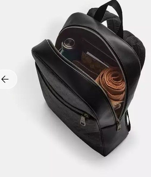 Coach Owen Backpack

New In Plastic 